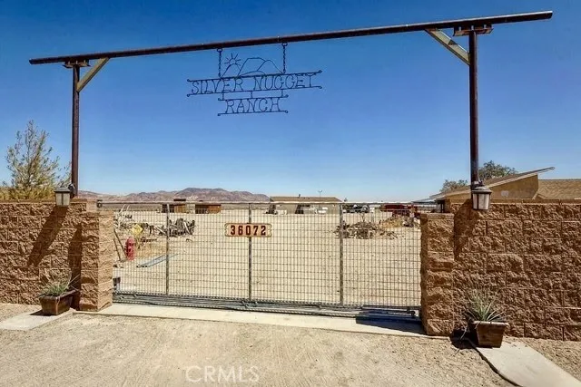 36072 Meadow Grove Road, Yermo, Ca 92398