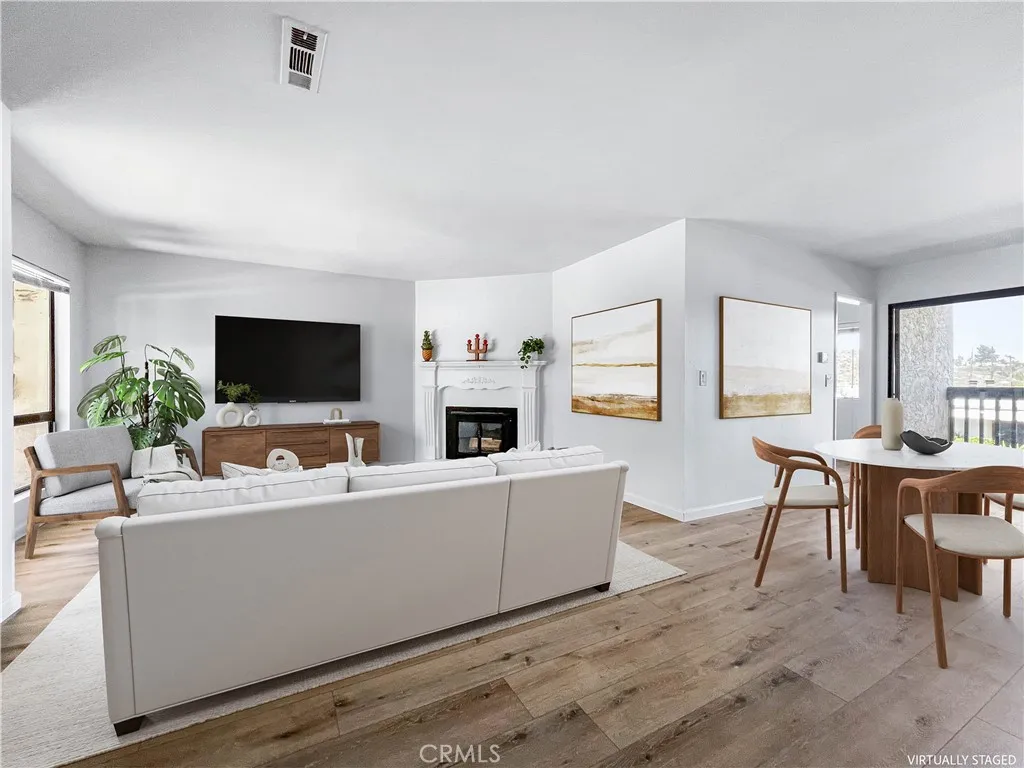 https://cdn.realtyfeed.com/cdn/127/306434583/b365c035ff3bbb4b2a8c12557cda89a1.webp