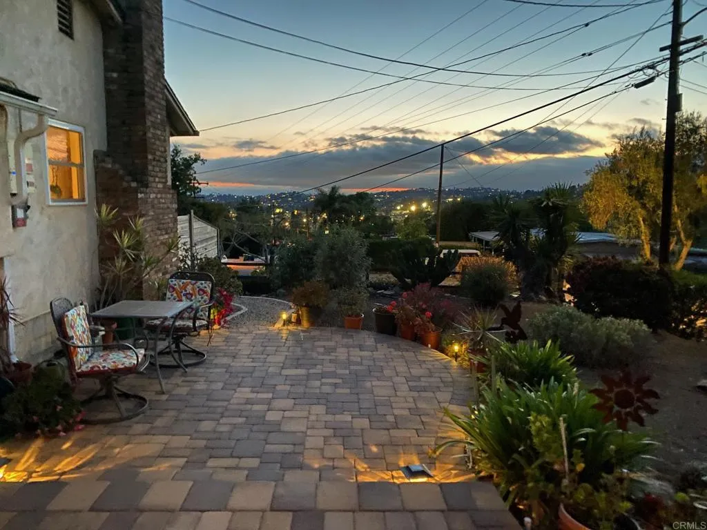 https://cdn.realtyfeed.com/cdn/127/306434640/3d5a56b32bb2e8046e6ae8b50b73cc97.webp