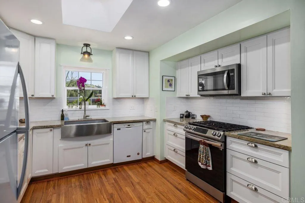 https://cdn.realtyfeed.com/cdn/127/306434640/67bd741d0d00c50ffb233f503e64d62d.webp