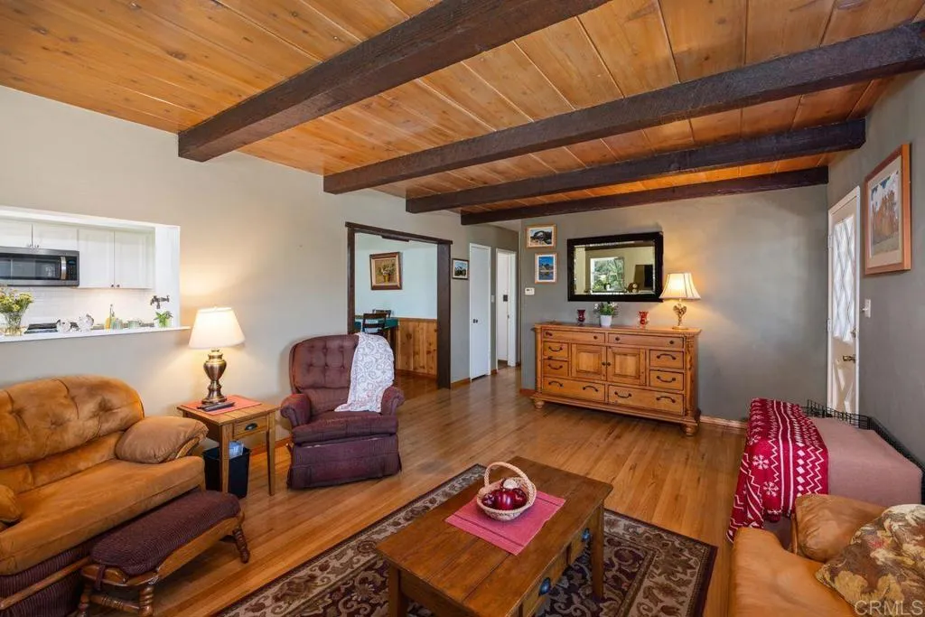https://cdn.realtyfeed.com/cdn/127/306434640/ce4ebe5ef624999d9dea46d18ed45a71.webp