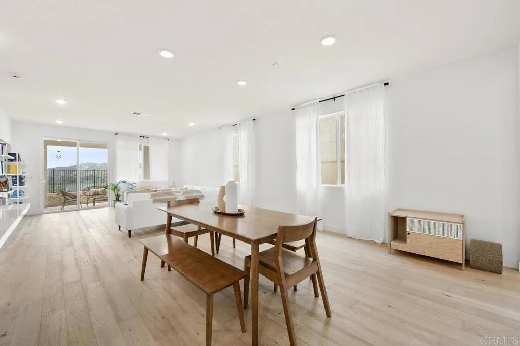 https://cdn.realtyfeed.com/cdn/127/306434823/601c6e0b0524c760104be2413b4206ae.webp