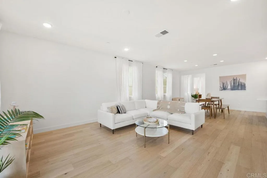https://cdn.realtyfeed.com/cdn/127/306434823/6eb8503e80b74a573e85663efac8202c.webp