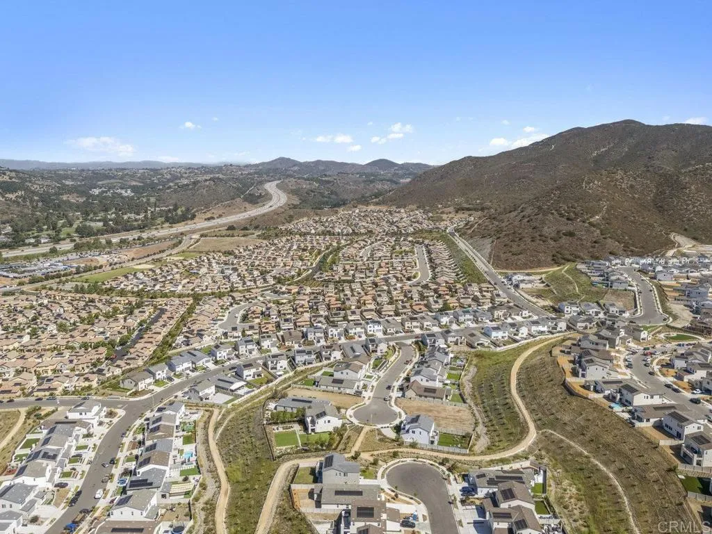 https://cdn.realtyfeed.com/cdn/127/306434823/c9ed7e3283399f1dad47216a2b0233da.webp