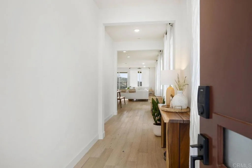 https://cdn.realtyfeed.com/cdn/127/306434823/d8722f0d814973aefb980d17a9e116ad.webp