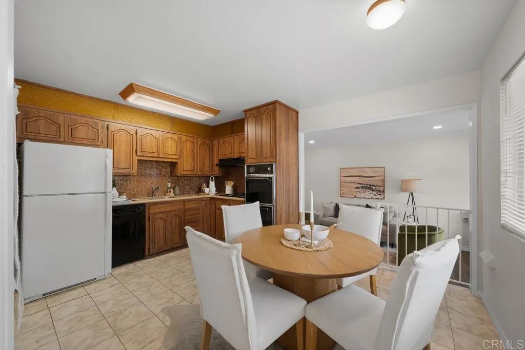 https://cdn.realtyfeed.com/cdn/127/306435033/1ee784c57781a5c2702143fe107cf3b7.webp
