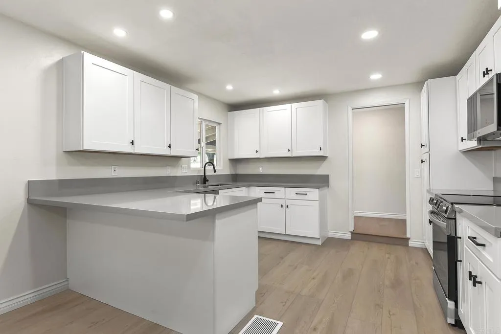 https://cdn.realtyfeed.com/cdn/127/306435206/b3cba281c6a1e603bdf6a4511d2ec3f1.webp
