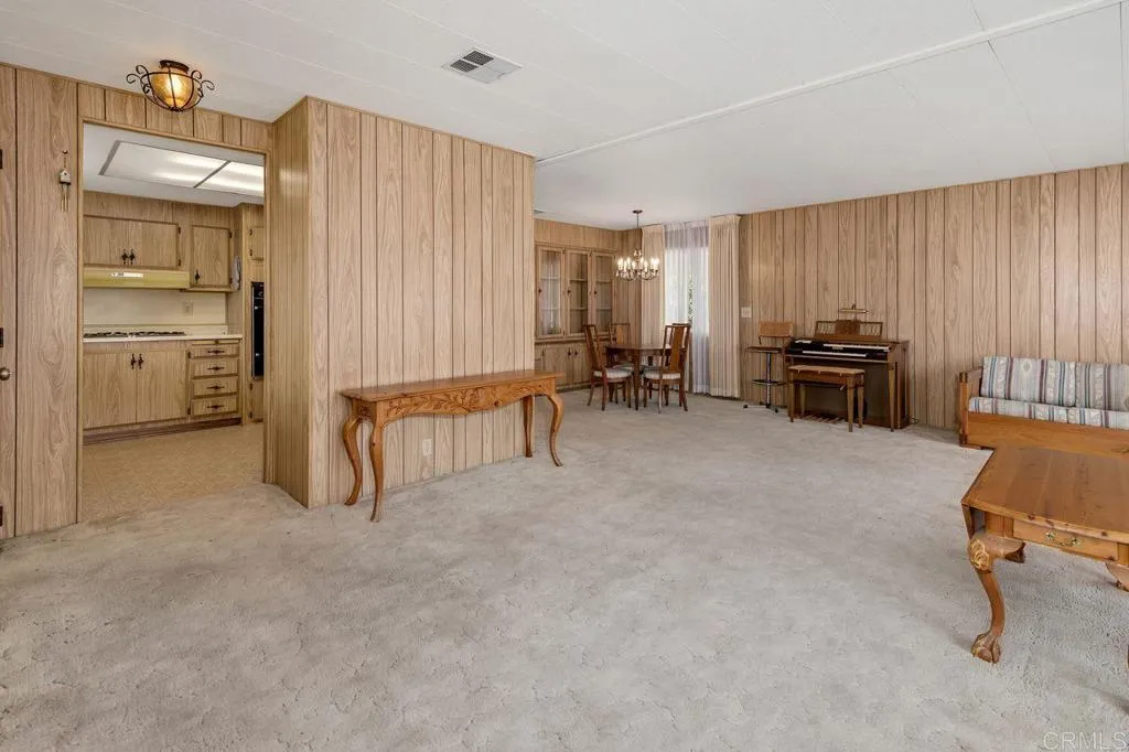 https://cdn.realtyfeed.com/cdn/127/306435223/ab1f041a175298d409875f96688f2bcc.webp