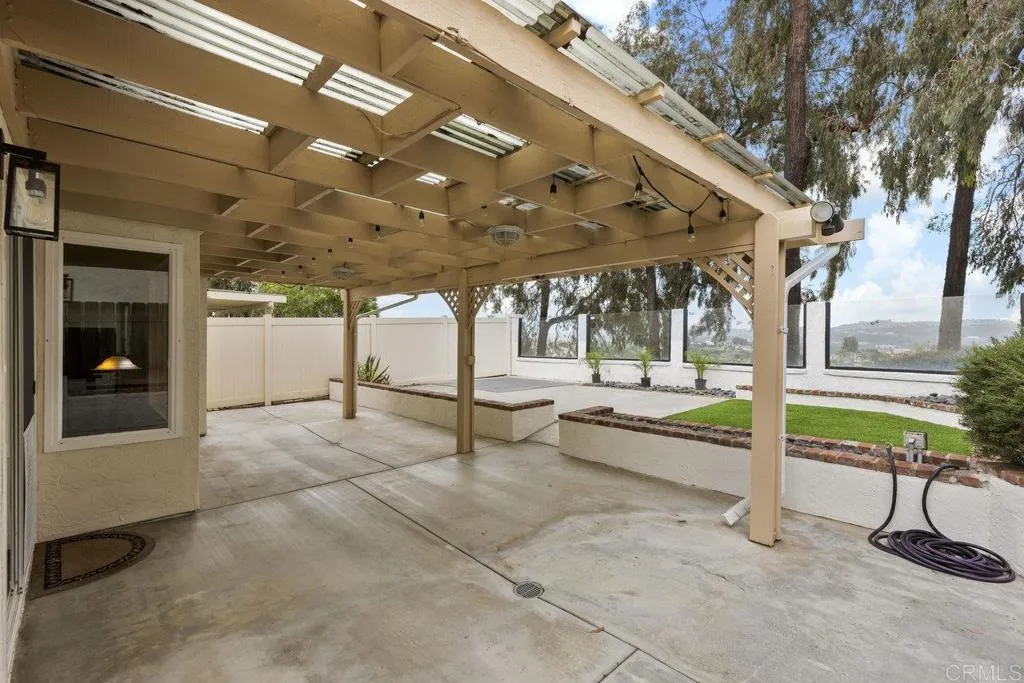 https://cdn.realtyfeed.com/cdn/127/306435232/f4b613f098a34a8ea94ca53d9773b27d.webp