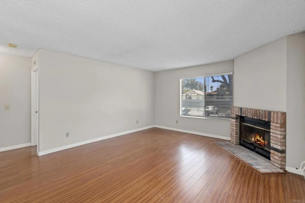 Photo #4: NDP2504536 Listing 