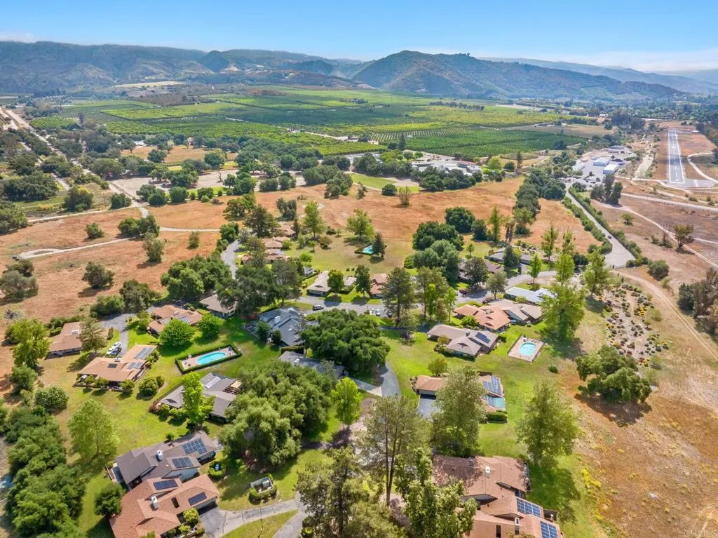 https://cdn.realtyfeed.com/cdn/127/306435566/3ad5ac8f189742349455a5ee3d90ce93.webp
