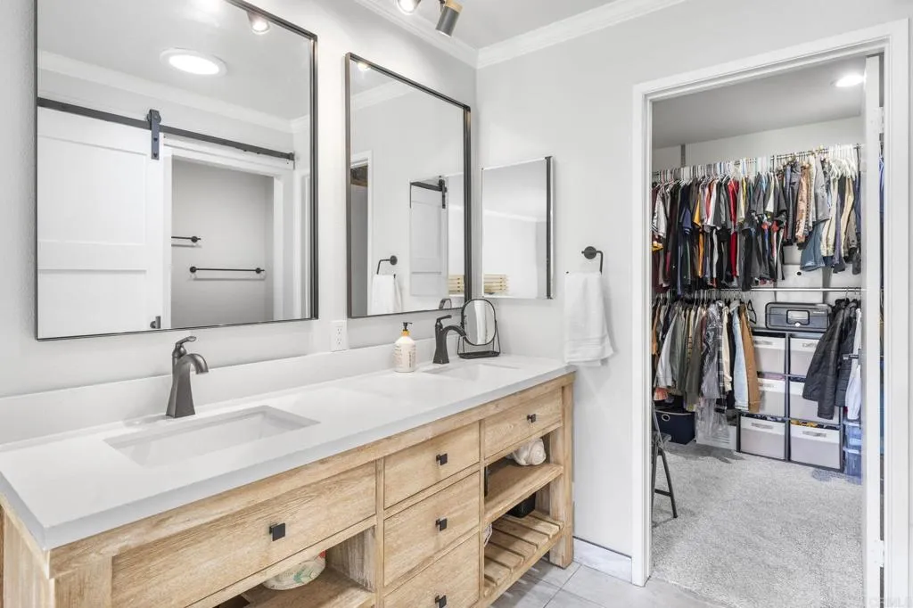 https://cdn.realtyfeed.com/cdn/127/306435566/3bd2cf29d6a1e9a3f38edf371cba3ece.webp