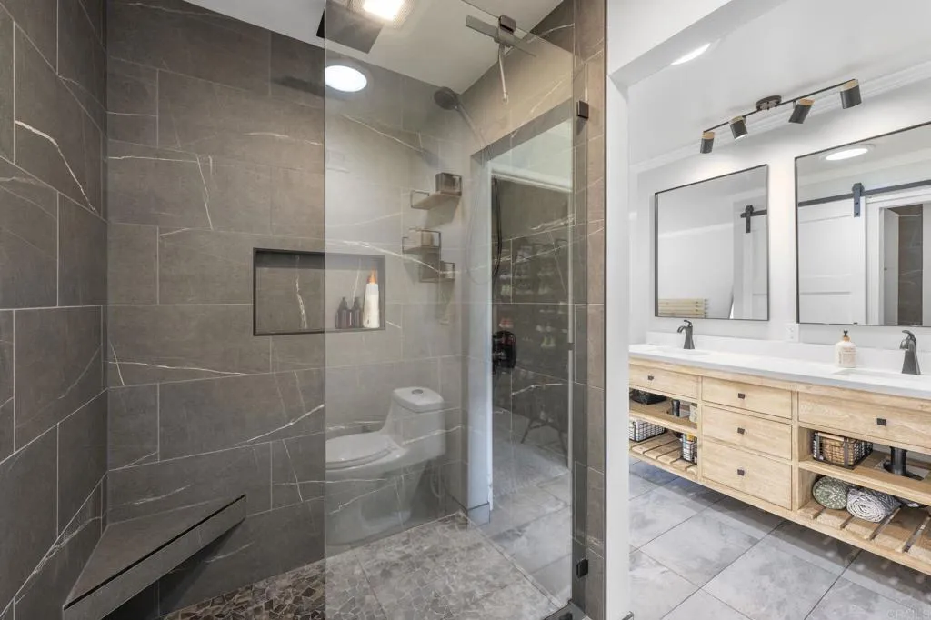 https://cdn.realtyfeed.com/cdn/127/306435566/430e21393d9075d3949f8ccc5efad61c.webp