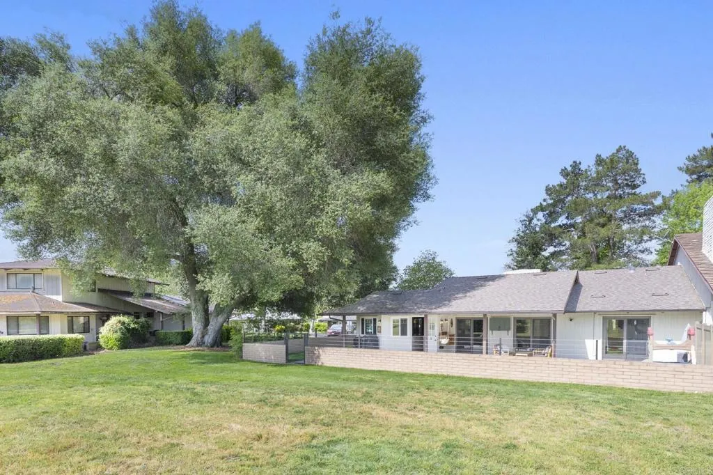 https://cdn.realtyfeed.com/cdn/127/306435566/811b266a8ee7607c0550daddbf51eb76.webp