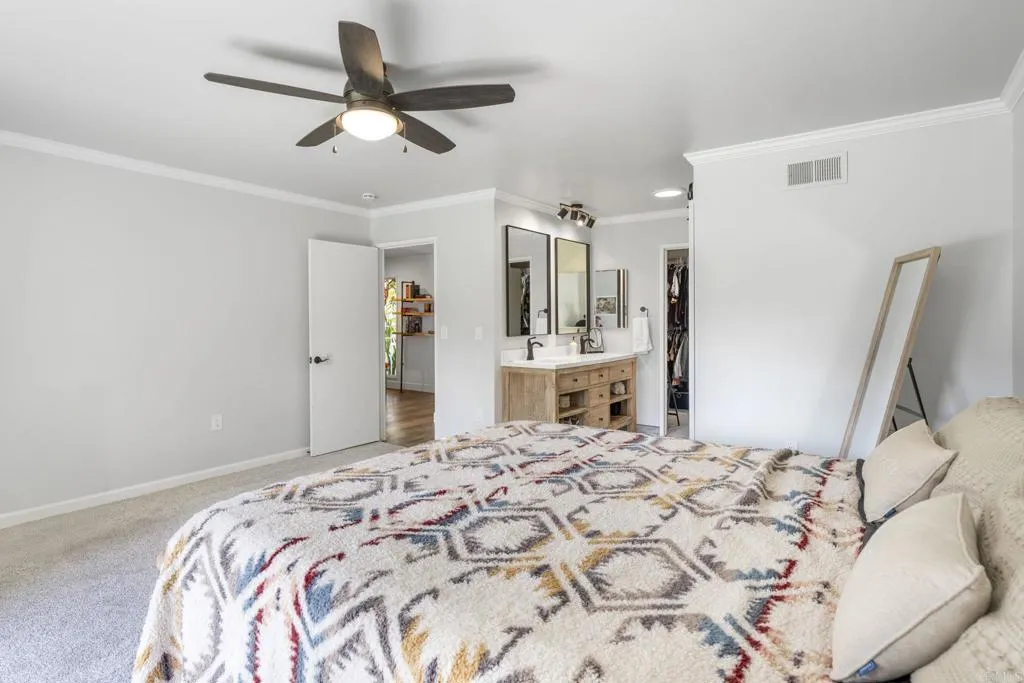 https://cdn.realtyfeed.com/cdn/127/306435566/8b9bd9525eddff627c96a5381f1797a5.webp