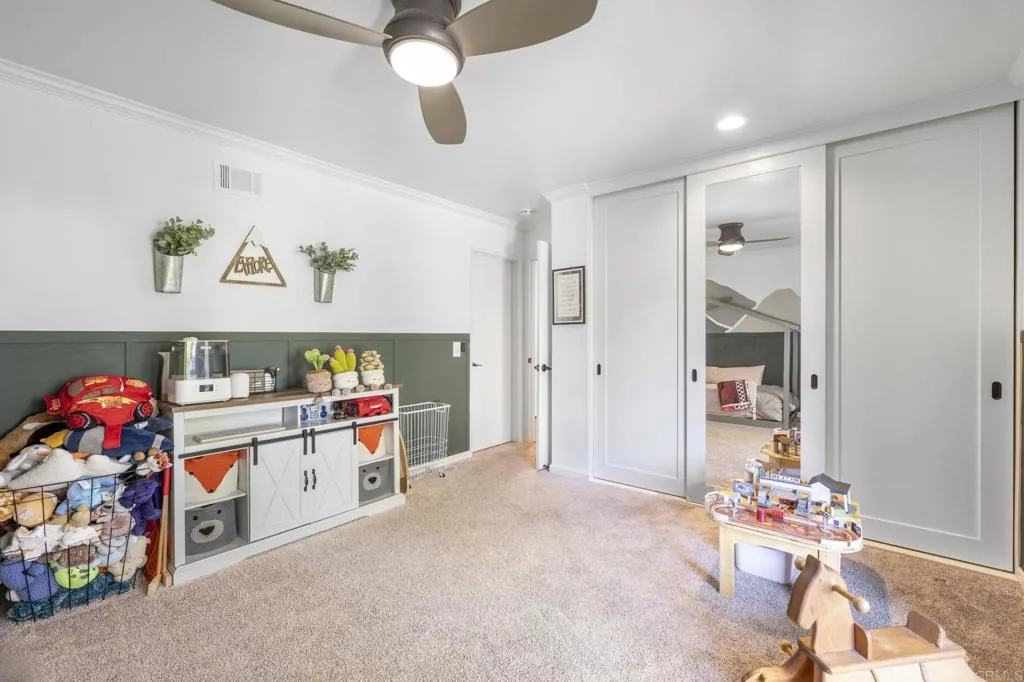 https://cdn.realtyfeed.com/cdn/127/306435566/c9bf223f8ff7b4da90e7340dce1a0307.webp