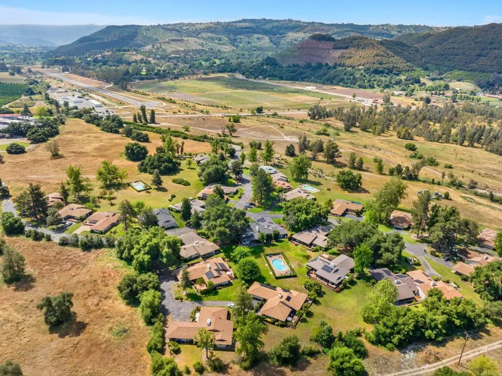 https://cdn.realtyfeed.com/cdn/127/306435566/cd287b869ea2a4178c2c05092fb2bd76.webp