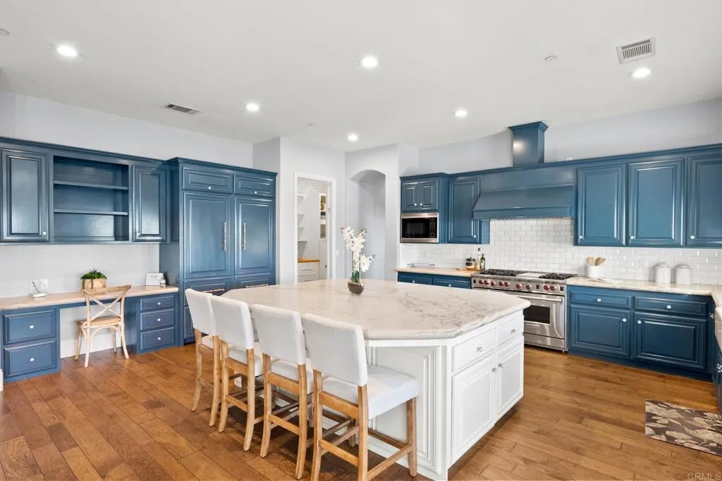 https://cdn.realtyfeed.com/cdn/127/306435774/2045cb5c5c8d6982b9af58d0fa9e6ee1.webp