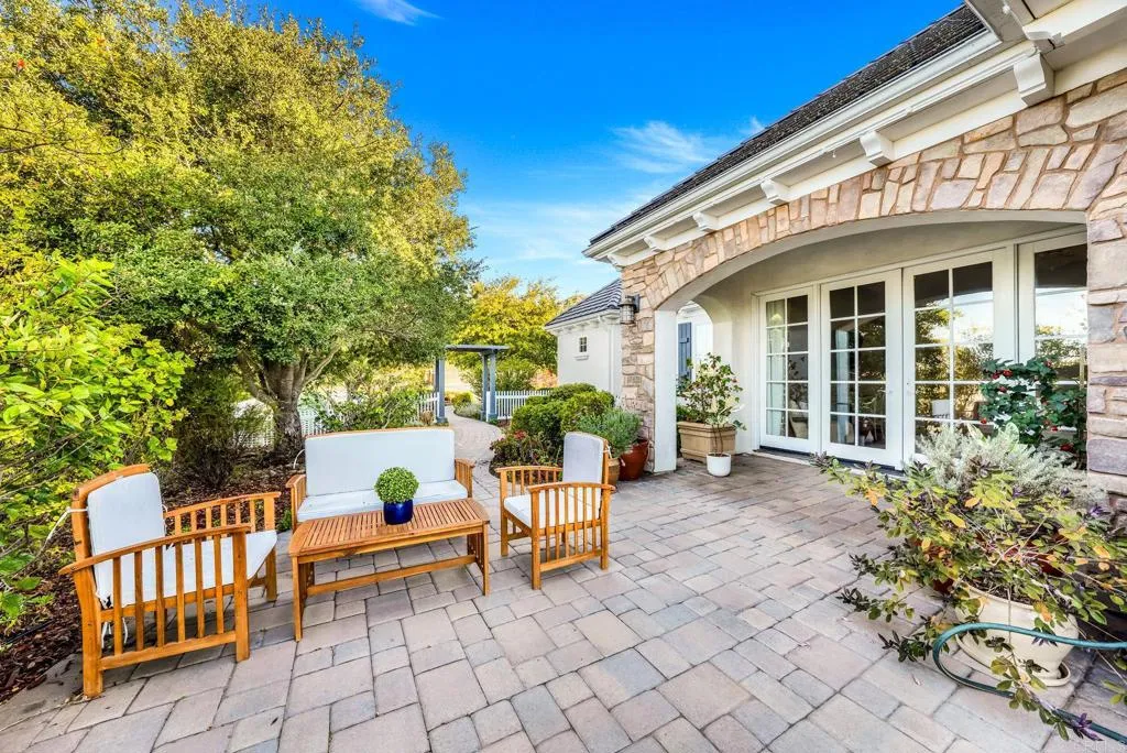 https://cdn.realtyfeed.com/cdn/127/306435774/60d5fb3cc0d3ae1c99e11263751022eb.webp
