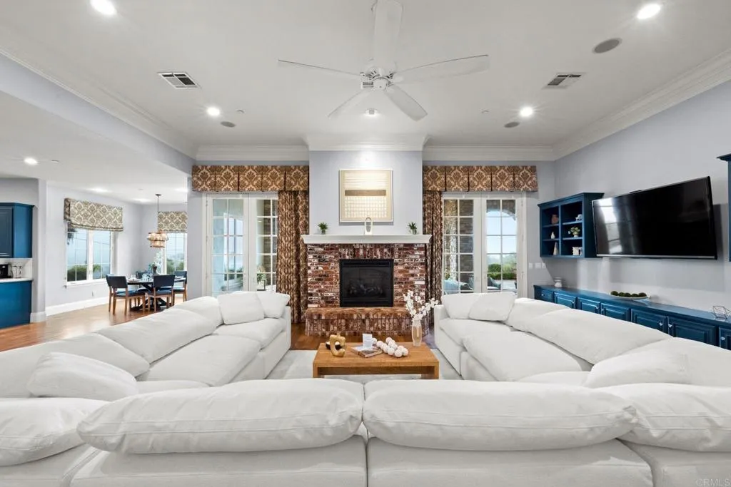https://cdn.realtyfeed.com/cdn/127/306435774/c920b5bcac912b75fd8e0b017ad7461f.webp