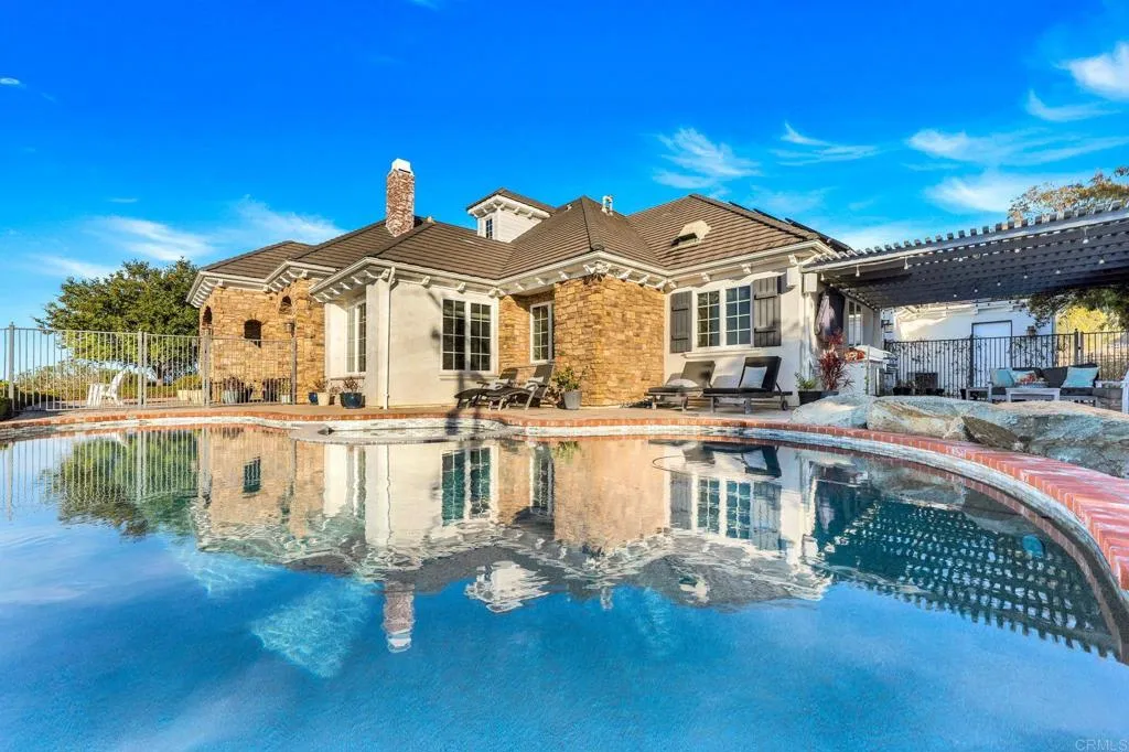 https://cdn.realtyfeed.com/cdn/127/306435774/ca5cd0186c6c54483634ac71eee5b5bd.webp