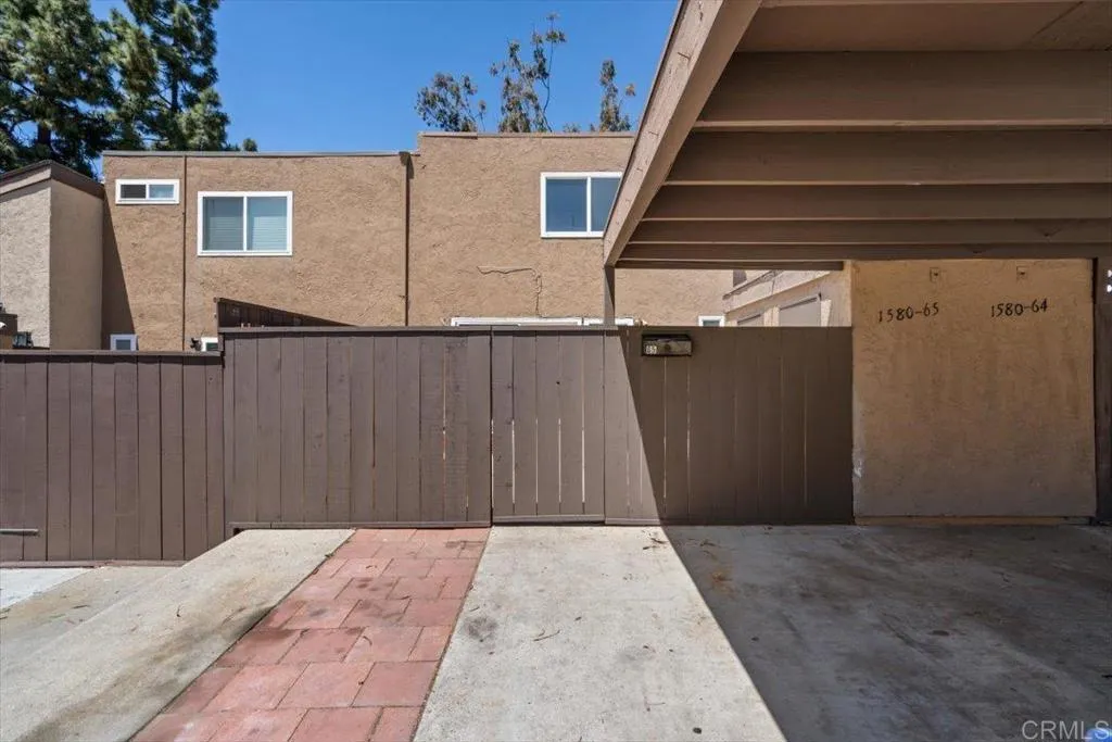 https://cdn.realtyfeed.com/cdn/127/306435891/14aa36ac0895b85a9d00d4e22a199eae.webp