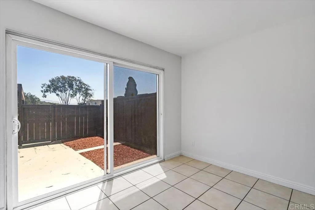 https://cdn.realtyfeed.com/cdn/127/306435891/cdecdaa0c33299da89aa9dd9d09c7f22.webp