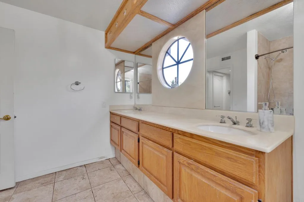 https://cdn.realtyfeed.com/cdn/127/306435915/20282632f3c710c38fbe38d9989b4dc2.webp