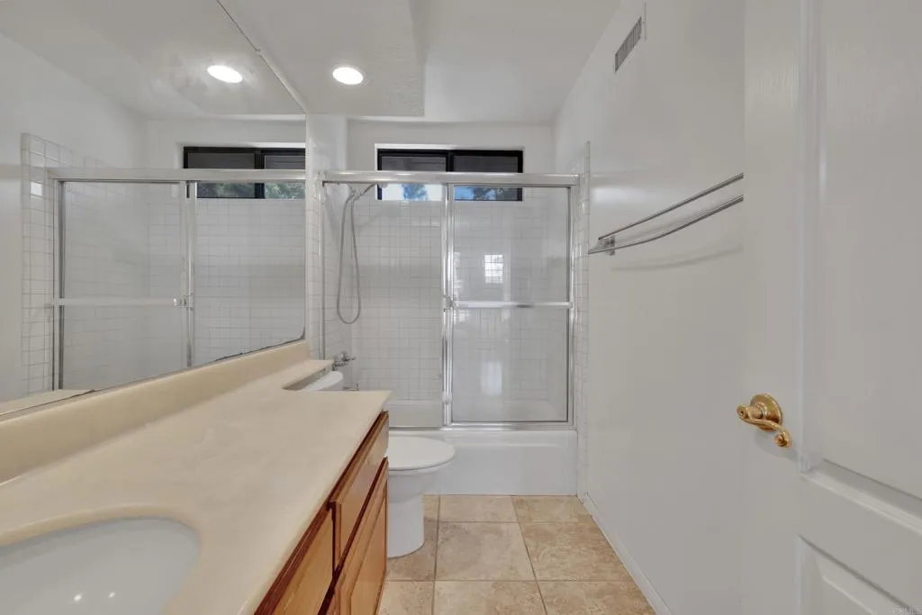 https://cdn.realtyfeed.com/cdn/127/306435915/46ad0b9ba99b4e5967ecce967f4fe05c.webp