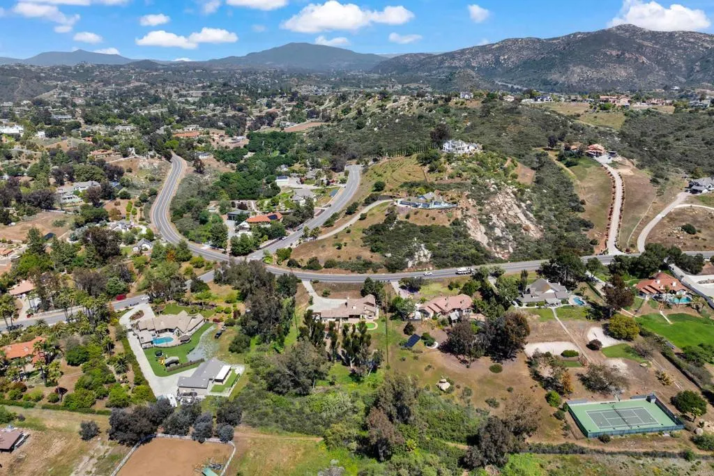 https://cdn.realtyfeed.com/cdn/127/306435915/ad4102d75da80b463be4f17b6e54b078.webp