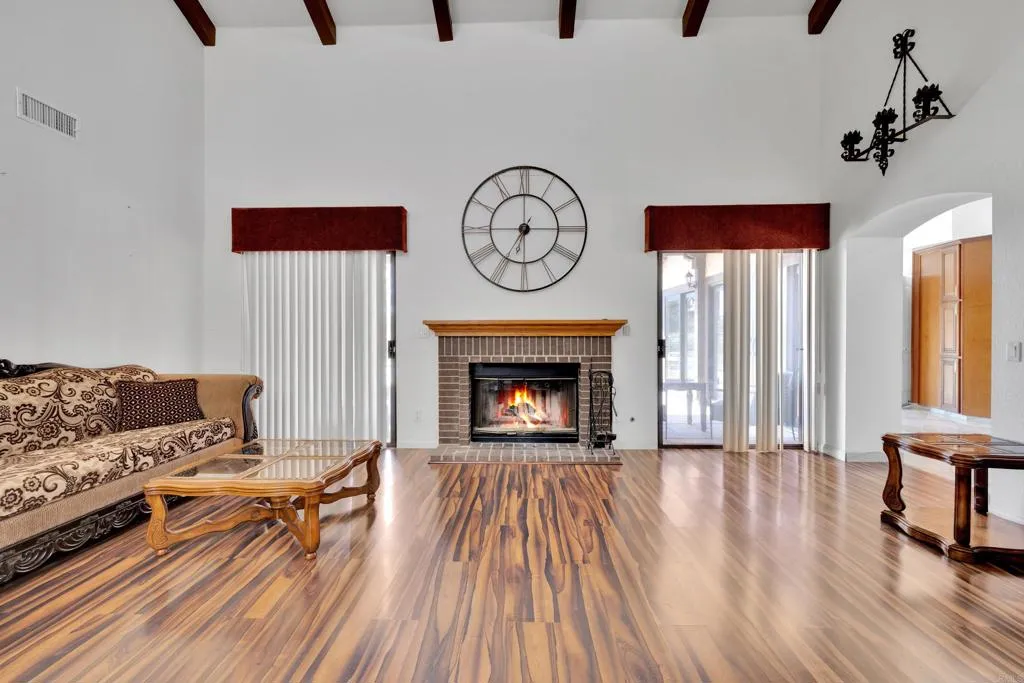 https://cdn.realtyfeed.com/cdn/127/306435915/c2dd1336fde4c2e7dc270e1f4ab9f4f4.webp