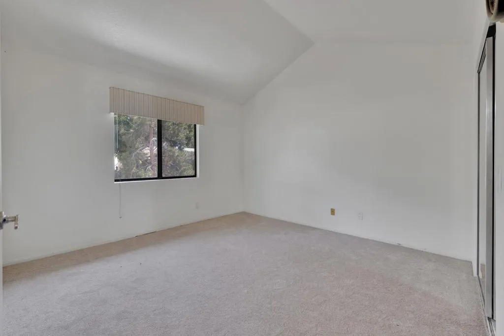 https://cdn.realtyfeed.com/cdn/127/306435915/ed218a6fbcc7d336c227deb583fd138b.webp