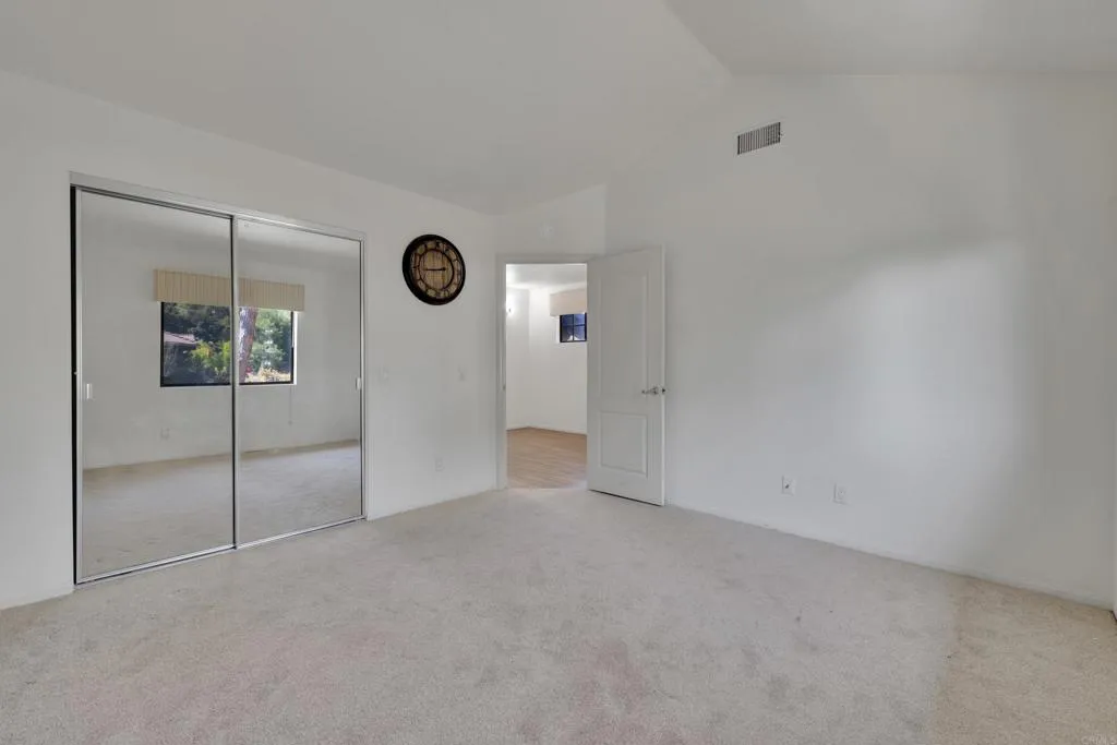 https://cdn.realtyfeed.com/cdn/127/306435915/f3e5c34e3a1467a7ba7db2a16d34aece.webp