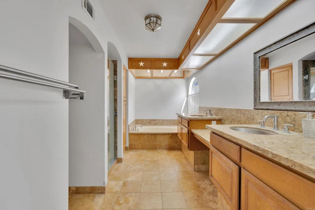 https://cdn.realtyfeed.com/cdn/127/306435915/f6b1d35d05b25360e598f03ed5badaa6.webp
