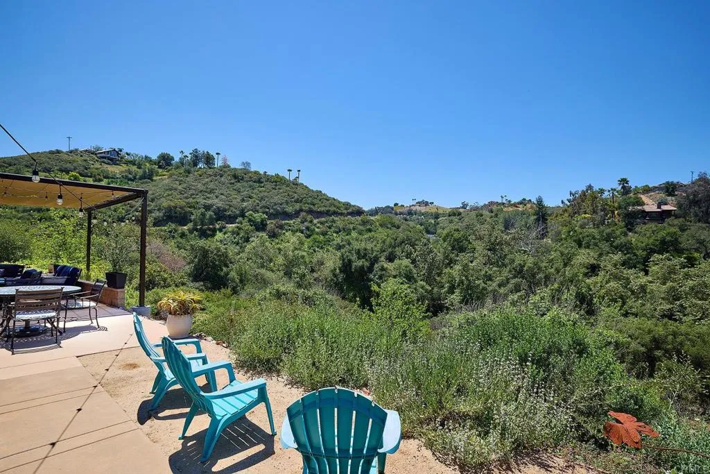 https://cdn.realtyfeed.com/cdn/127/306436016/80cd127927b5277c5ea7cea52b2cbcc8.webp