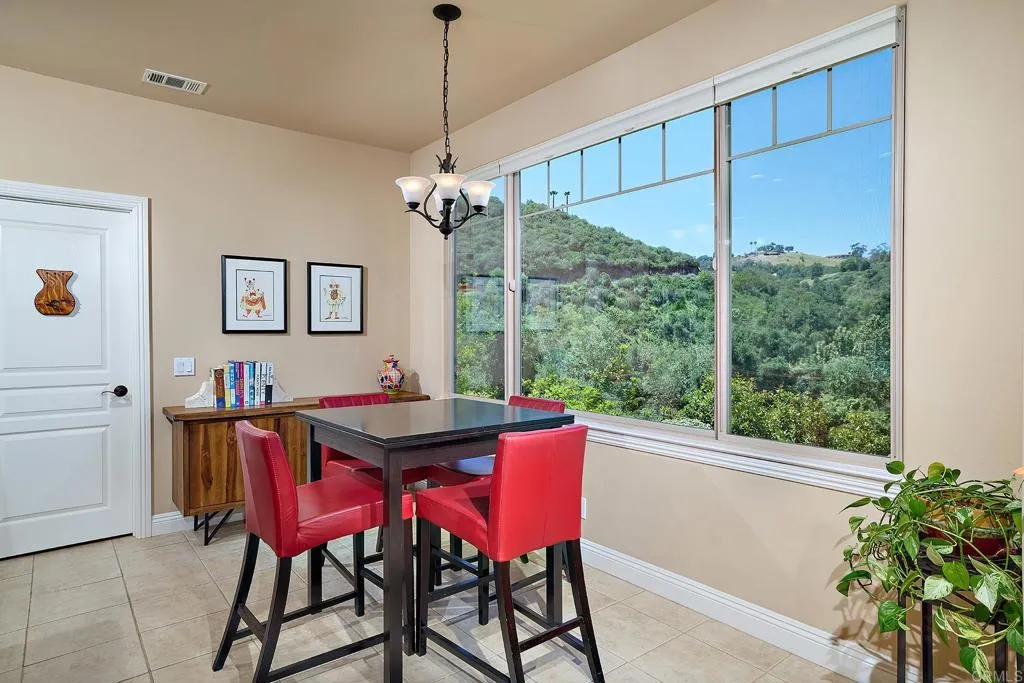 https://cdn.realtyfeed.com/cdn/127/306436016/889e720a89b5a9b5c3e0aee09e33aa1b.webp