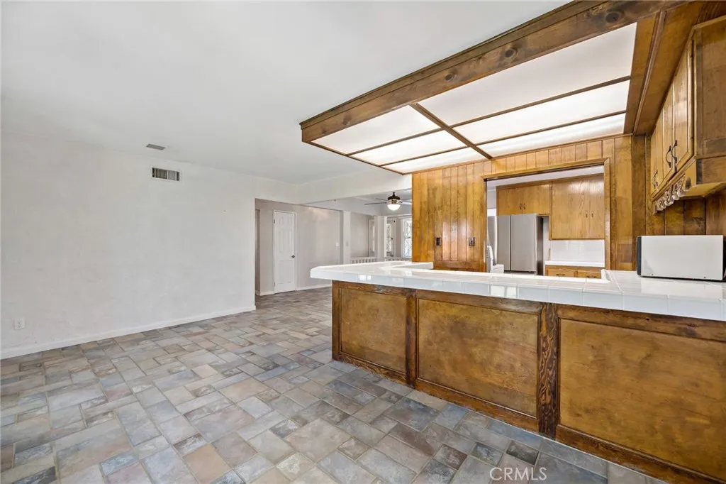 https://cdn.realtyfeed.com/cdn/127/306436182/101939a4a2a90528cdc316f693a3a0bd.webp