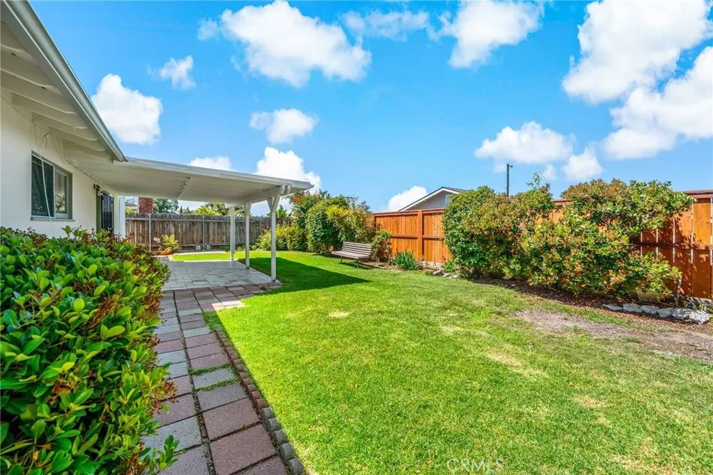 https://cdn.realtyfeed.com/cdn/127/306436182/b81a3c33d9348da3176ecfcbf7d2d8b8.webp