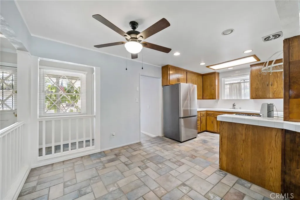 https://cdn.realtyfeed.com/cdn/127/306436182/c027be34cfaf3f1834b31dca7c5f85ab.webp
