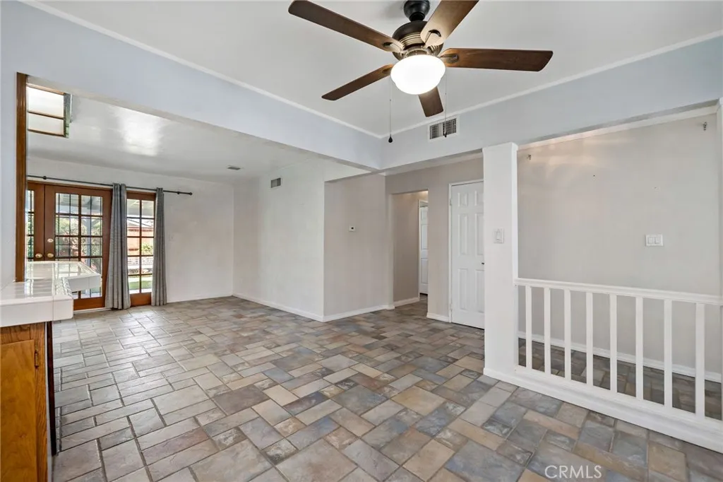 https://cdn.realtyfeed.com/cdn/127/306436182/c50cf96baa9c5787867420e67264d859.webp
