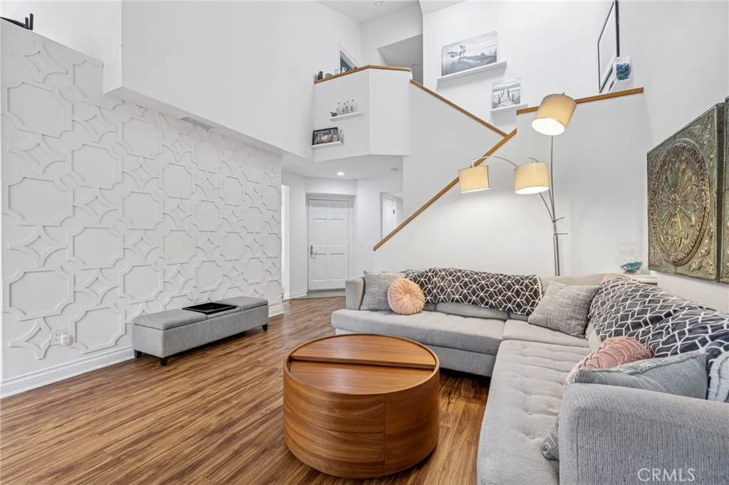 https://cdn.realtyfeed.com/cdn/127/306436212/256ab297b5eca1590c7521ade8997a54.webp