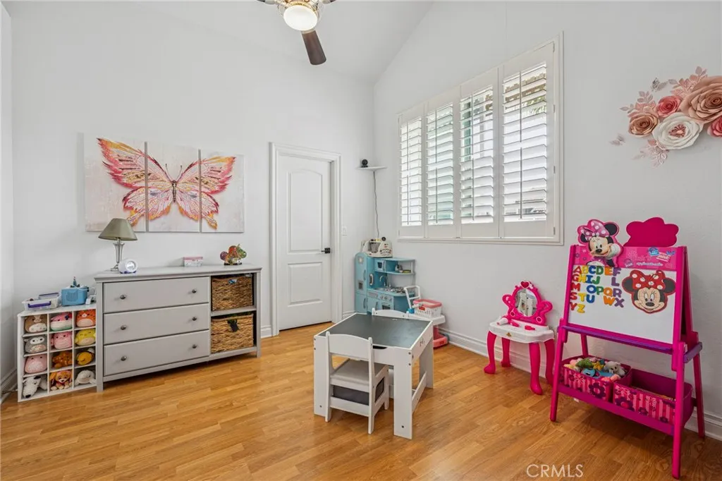 https://cdn.realtyfeed.com/cdn/127/306436212/7ca6be8a3a380f038367b52c6ebee586.webp