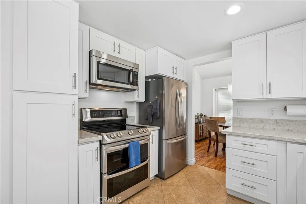 https://cdn.realtyfeed.com/cdn/127/306436212/9493332af206c722914d409f4ab05d7c.webp