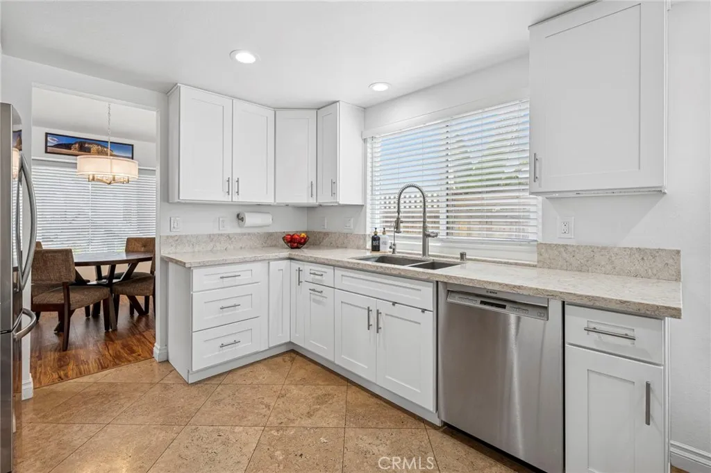 https://cdn.realtyfeed.com/cdn/127/306436212/bfa92b52b44c21b40b6d3766561c75fd.webp