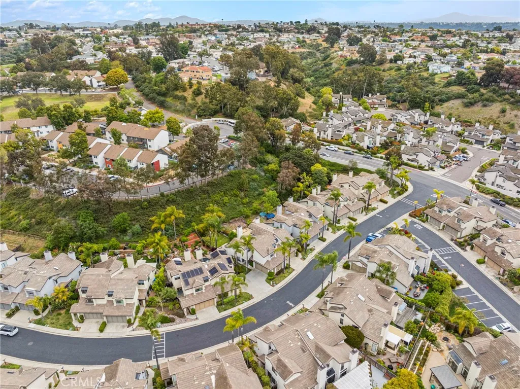 https://cdn.realtyfeed.com/cdn/127/306436212/c2bb8224a377632620d2f73a8ace3718.webp