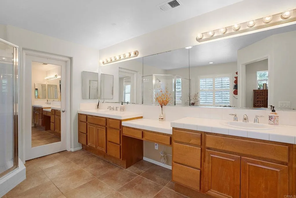https://cdn.realtyfeed.com/cdn/127/306436273/55834a1460378c9535cdd3a74187c0aa.webp