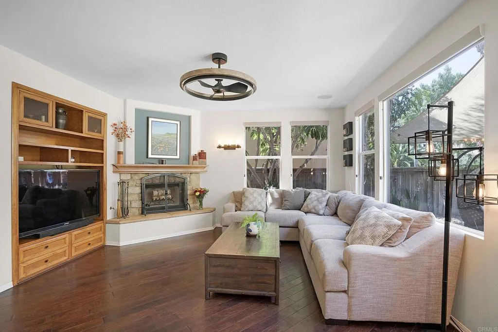 https://cdn.realtyfeed.com/cdn/127/306436273/8776677271cf72a348fee2577d7d3f52.webp