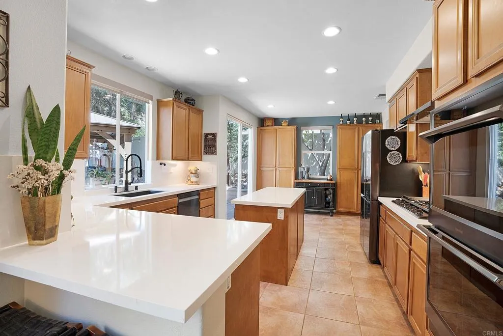 https://cdn.realtyfeed.com/cdn/127/306436273/b3cf7786437974248edf6bdf6570693d.webp