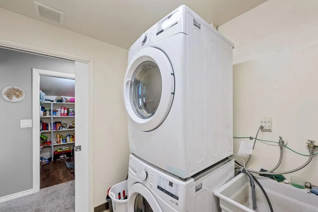 https://cdn.realtyfeed.com/cdn/127/306436389/0f1f2aca48d6d49a1e720d98b42be159.webp