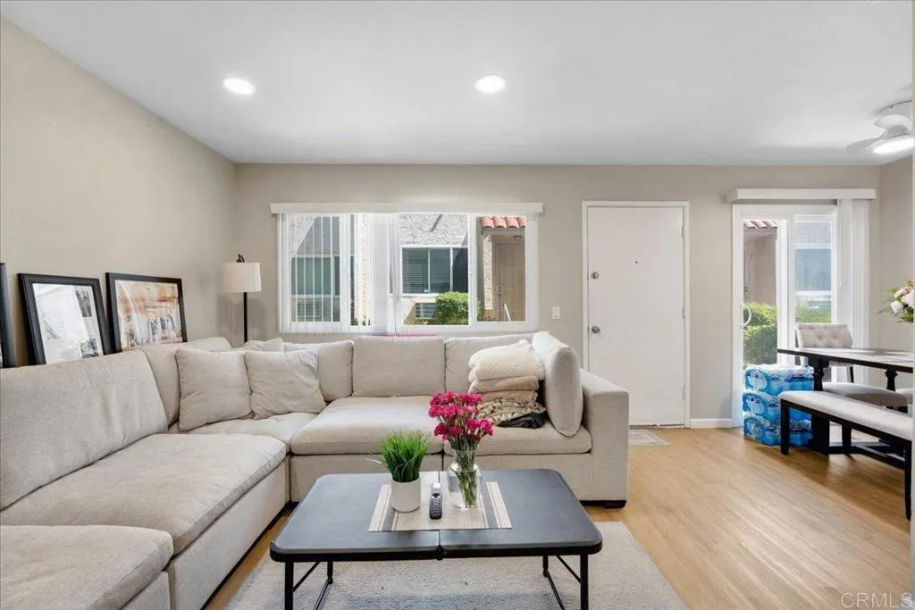 https://cdn.realtyfeed.com/cdn/127/306436486/98005971490982ba8b8c773e52dfb443.webp
